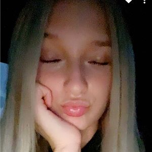 Meet your Posher, Addison